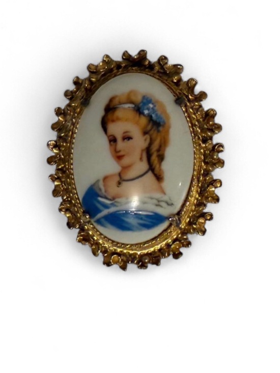 Lenox Jewelry - Vintage Limoges France Porcelain Portrait Brooch Victorian Lady Gold Tone Pin